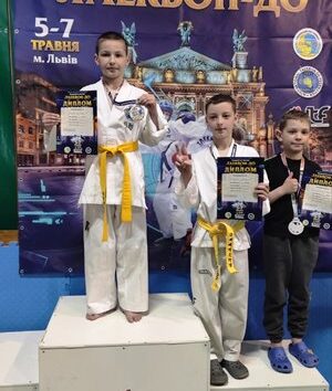 Вітаємо з перемогою Остапа Сапожнікова!