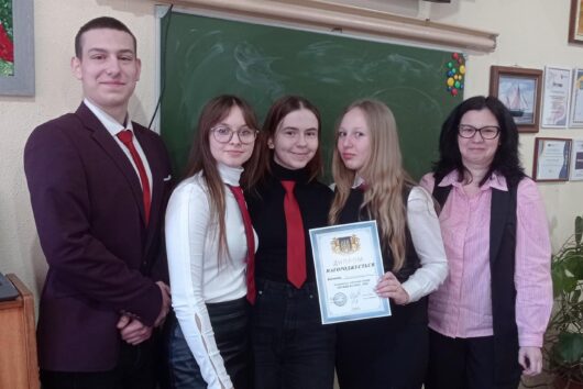 17 школа дебатує!